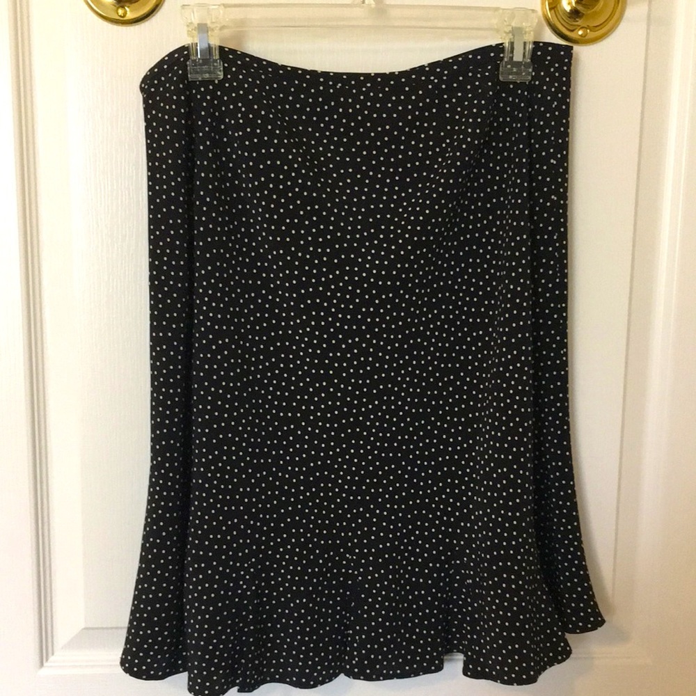 Cute Loft lined skirt with flared hem